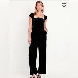 XXL Elegant Black Fit & Flare Velvet Jumpsuit